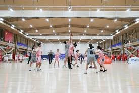 宁波马拉松鸣枪开跑 2万名跑者逐梦“冠军之城”